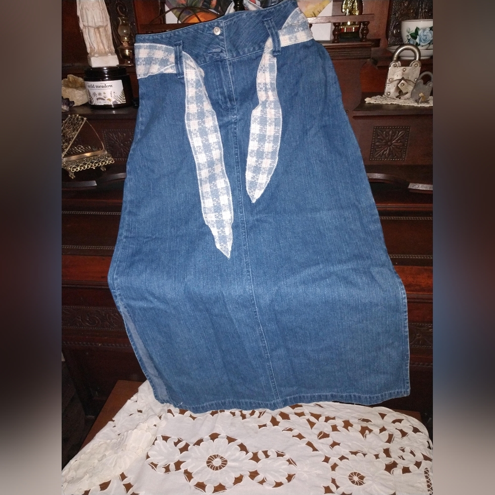 Cervelle Vintage Blue Denim Skirt with Plaid Cloth Belt
